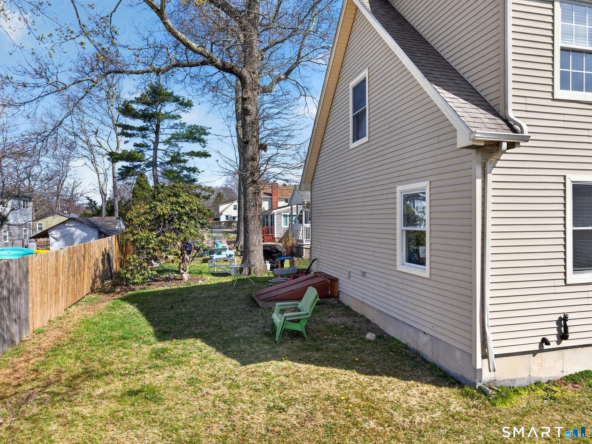 68 Hillcrest Road East Lyme CT 06357