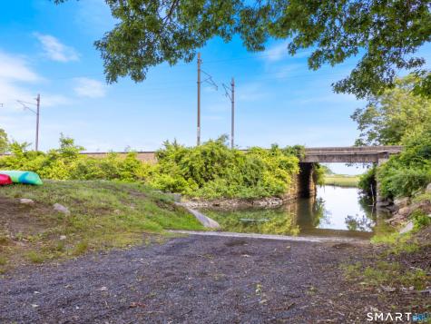 68 Hillcrest Road East Lyme CT 06357