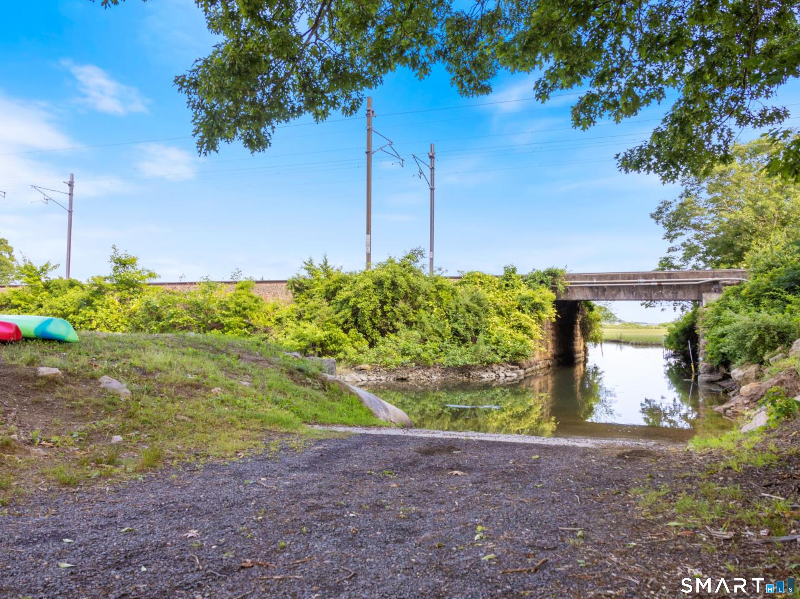 68 Hillcrest Road East Lyme CT 06357