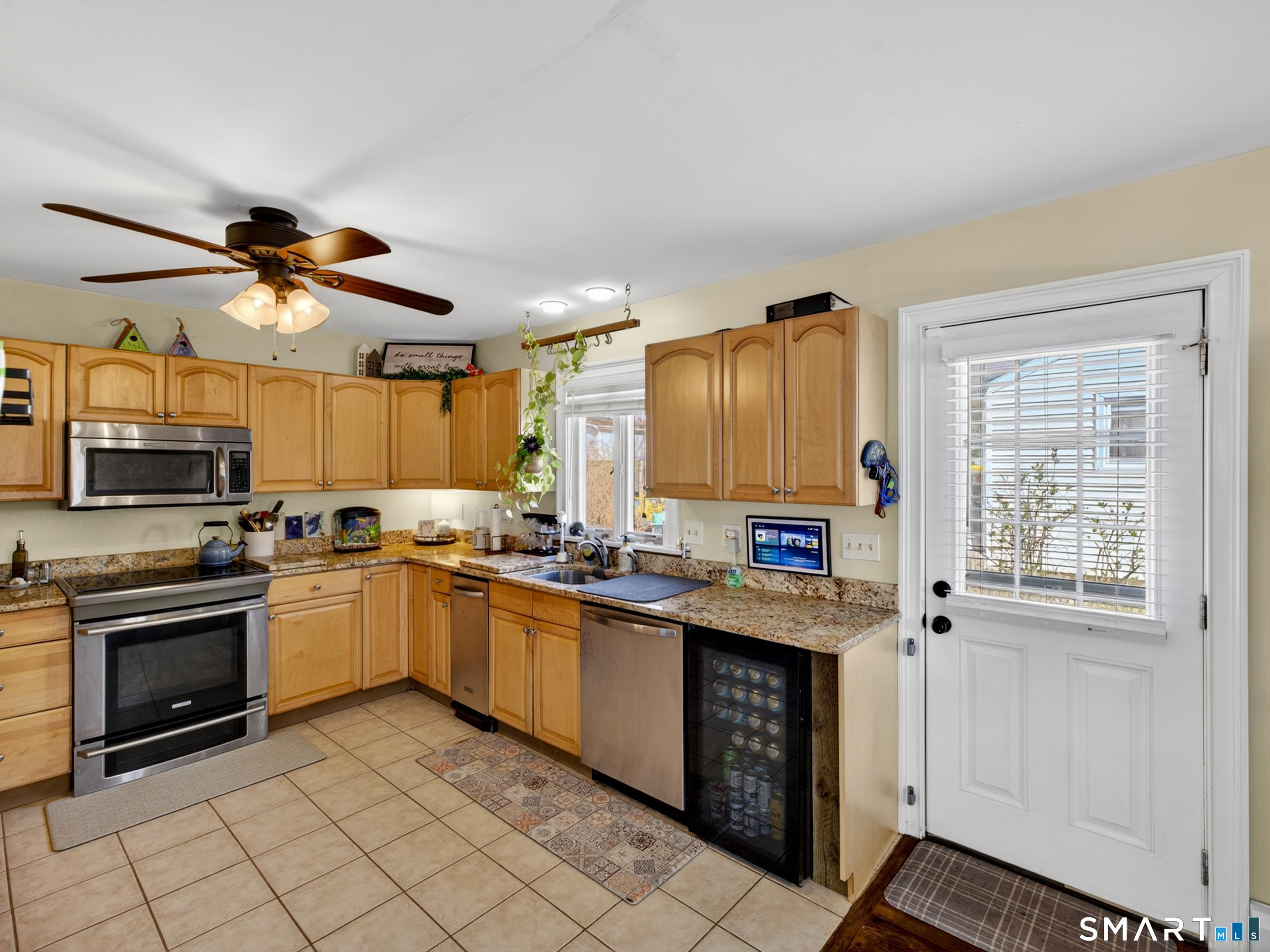68 Hillcrest Road East Lyme CT 06357