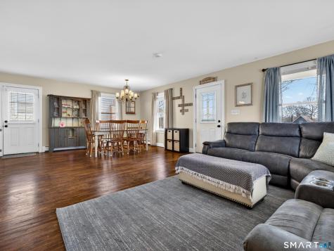 68 Hillcrest Road East Lyme CT 06357