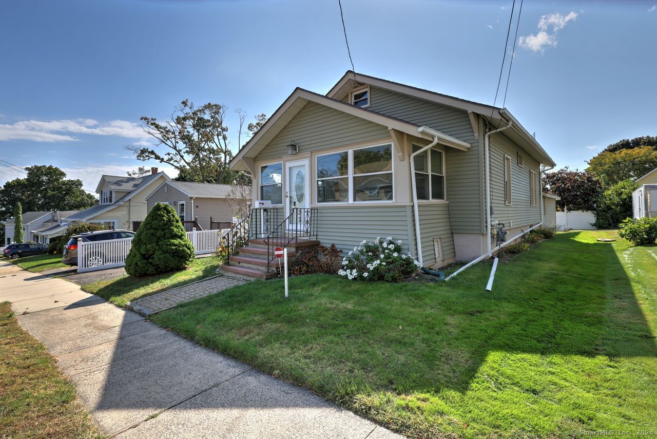 22 Sumac Street West Haven CT 06516