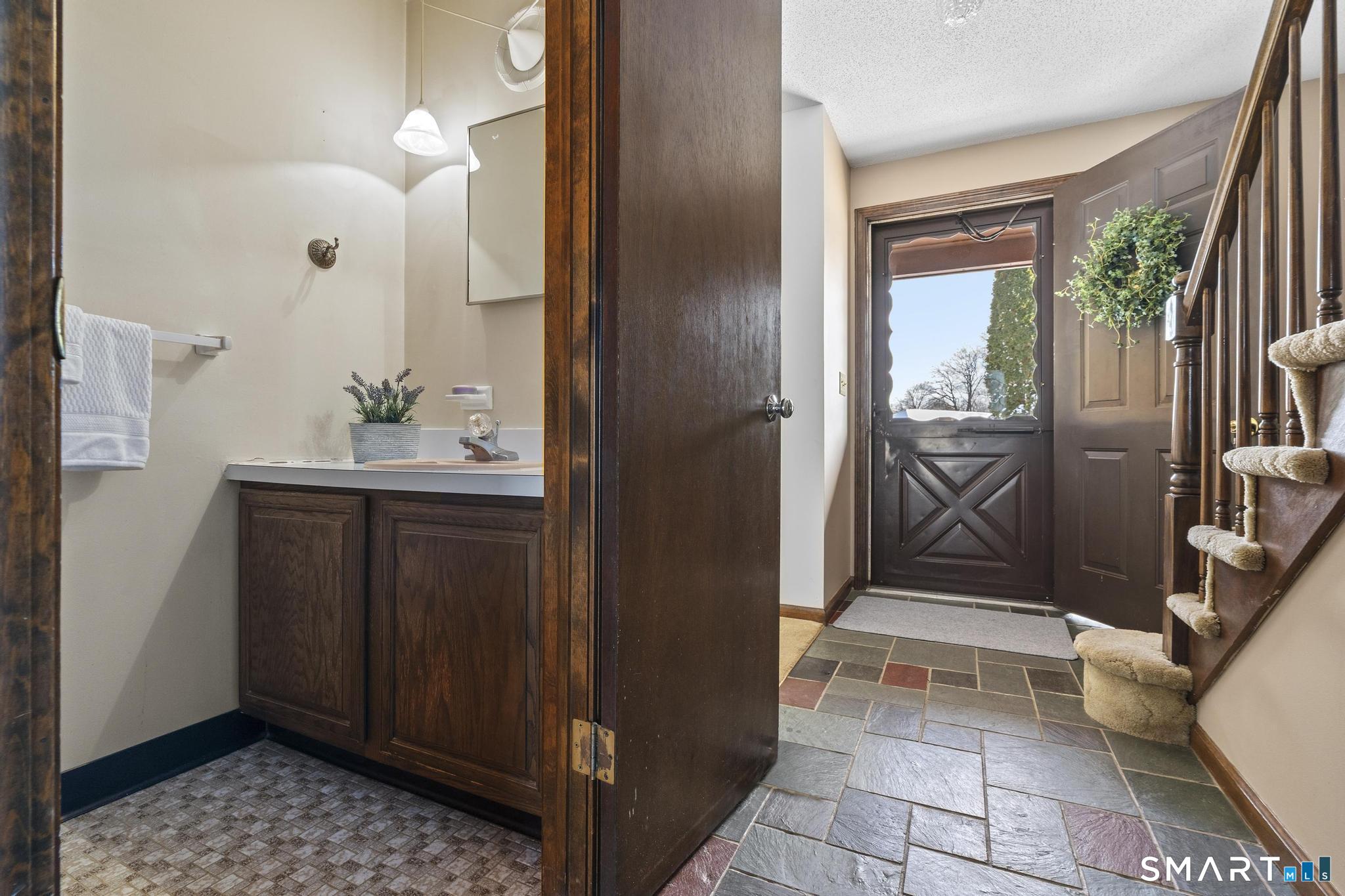 4066 Mountain Road Suffield CT 06093