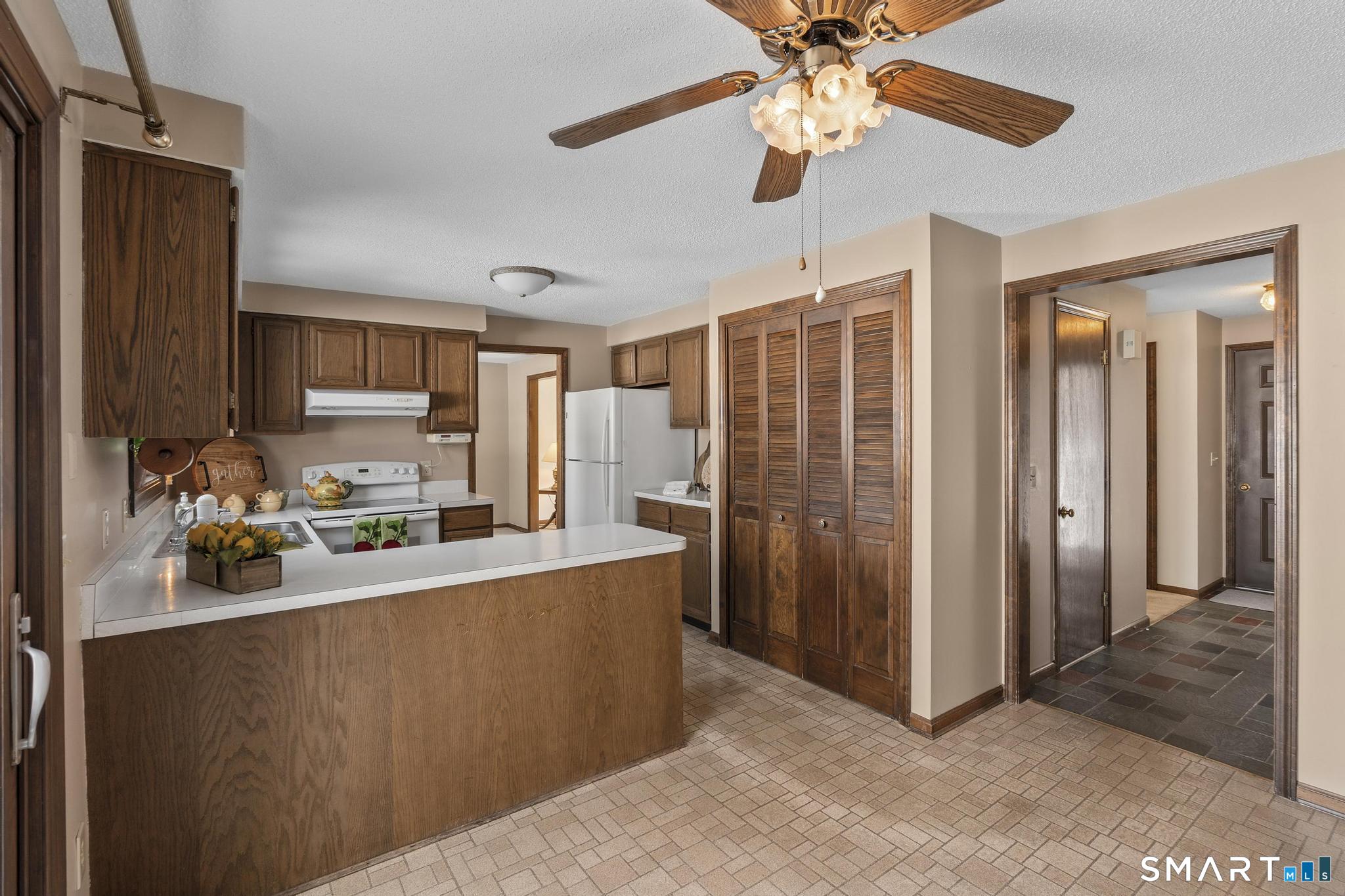 4066 Mountain Road Suffield CT 06093