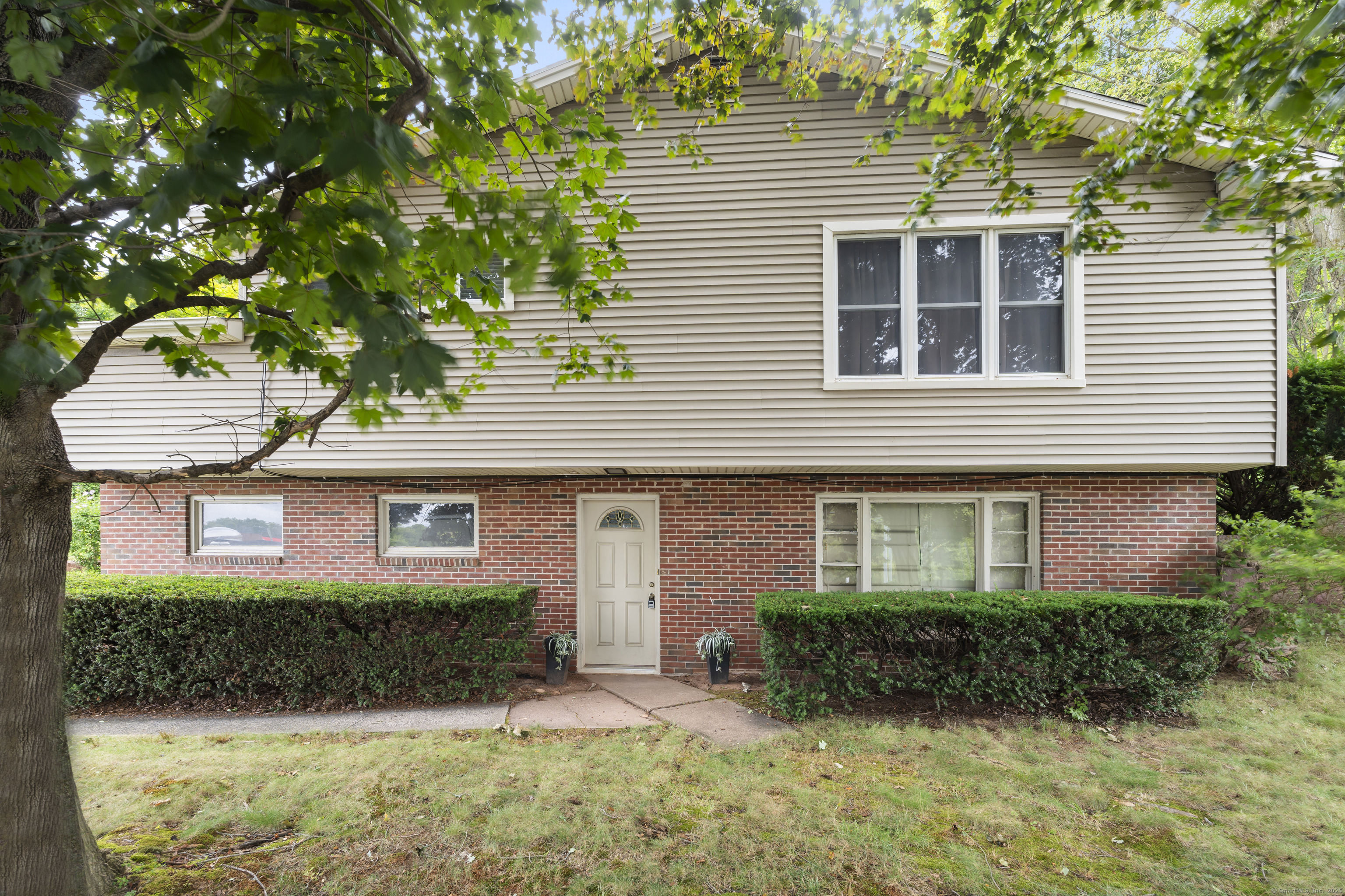 6 Coles Road Cromwell CT 06416