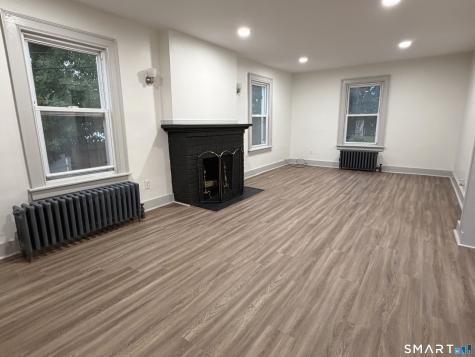 15 Barber Street Windsor CT 06095