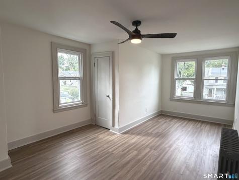 15 Barber Street Windsor CT 06095