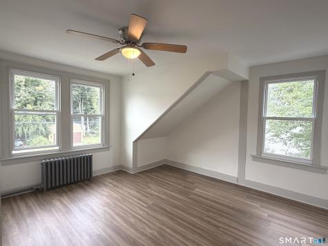15 Barber Street Windsor CT 06095
