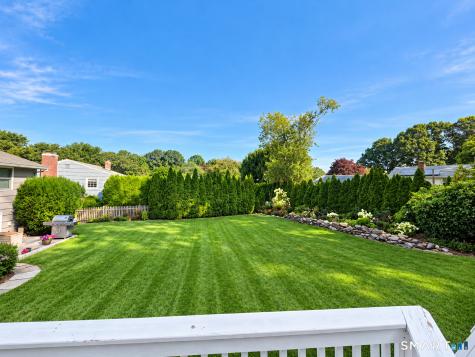 75 Sugar Plum Lane Fairfield CT 06824