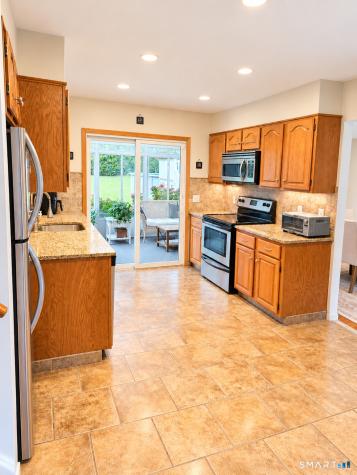 75 Sugar Plum Lane Fairfield CT 06824