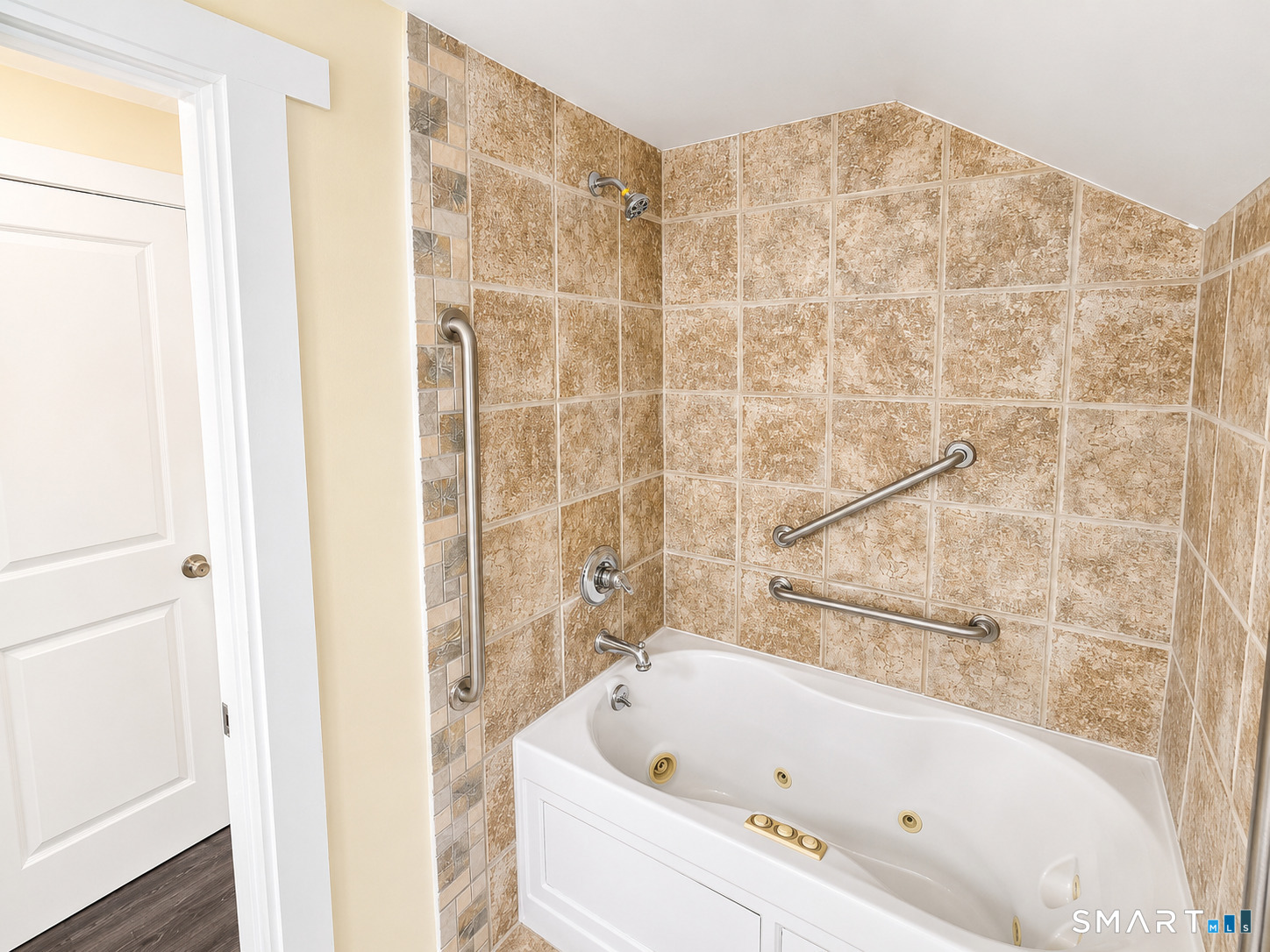 113 Meeting House Lane Ledyard CT 06339