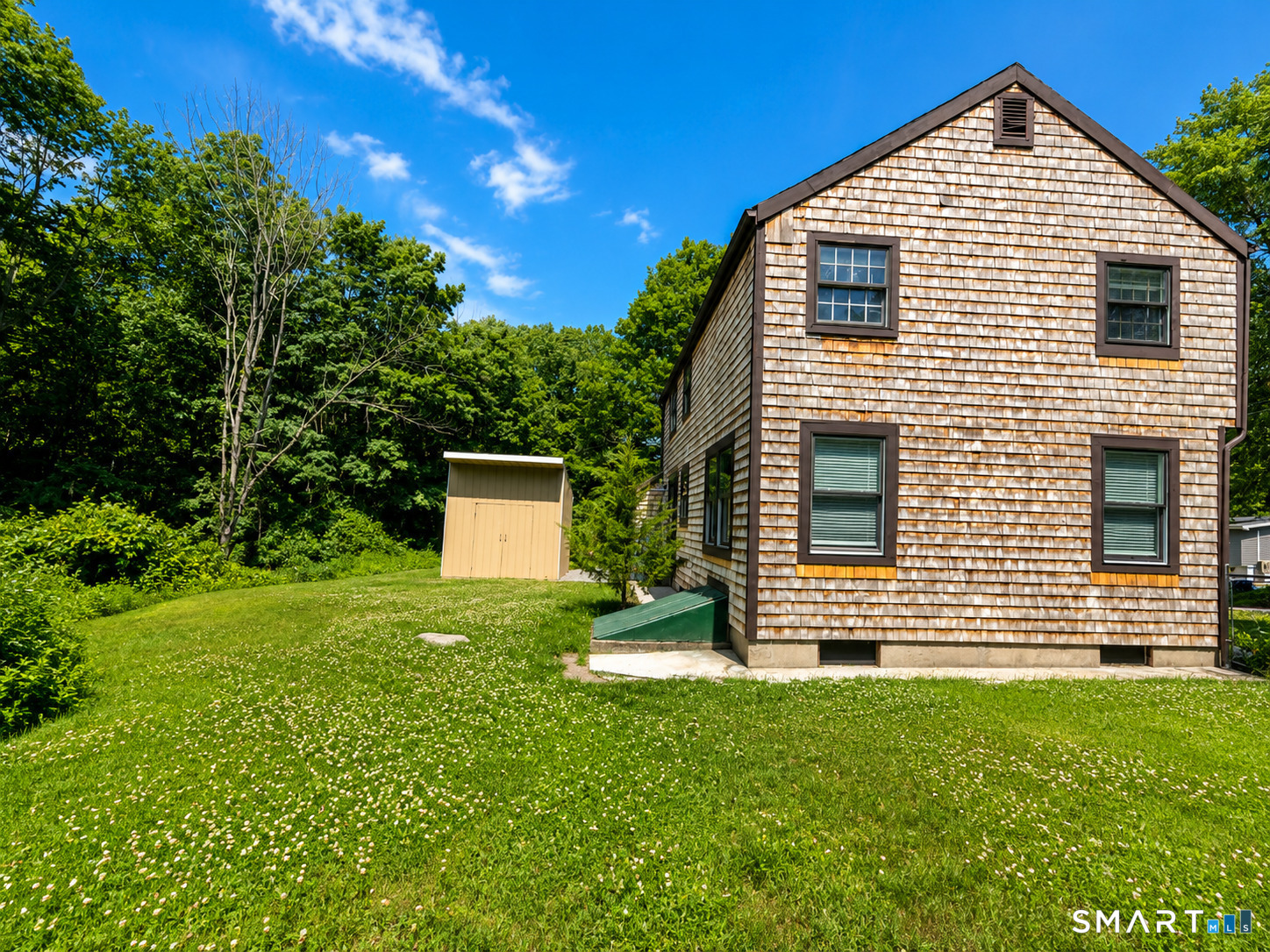 113 Meeting House Lane Ledyard CT 06339