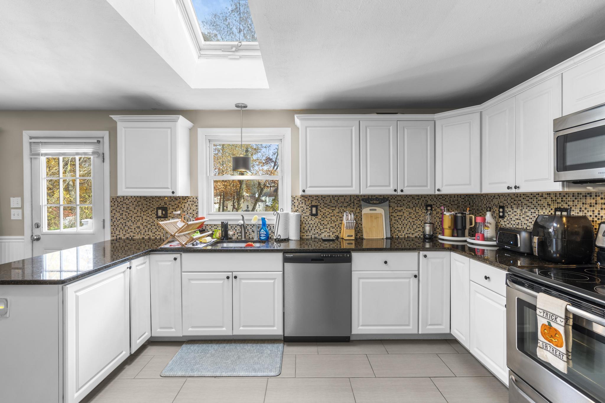 69 Dartmouth Drive East Hartford CT 06108