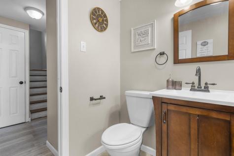 69 Dartmouth Drive East Hartford CT 06108