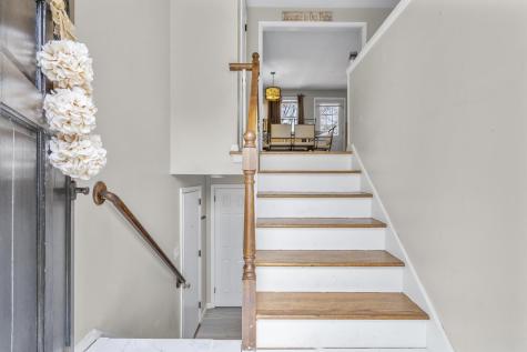 69 Dartmouth Drive East Hartford CT 06108