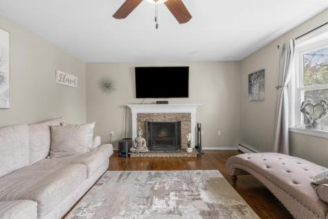 69 Dartmouth Drive East Hartford CT 06108