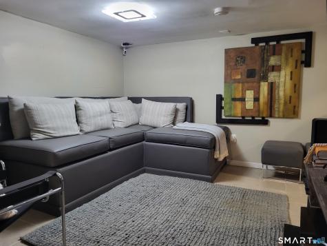 110 Darby Street Bloomfield CT 06002