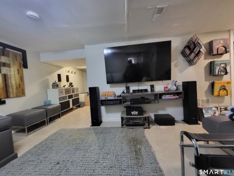 110 Darby Street Bloomfield CT 06002