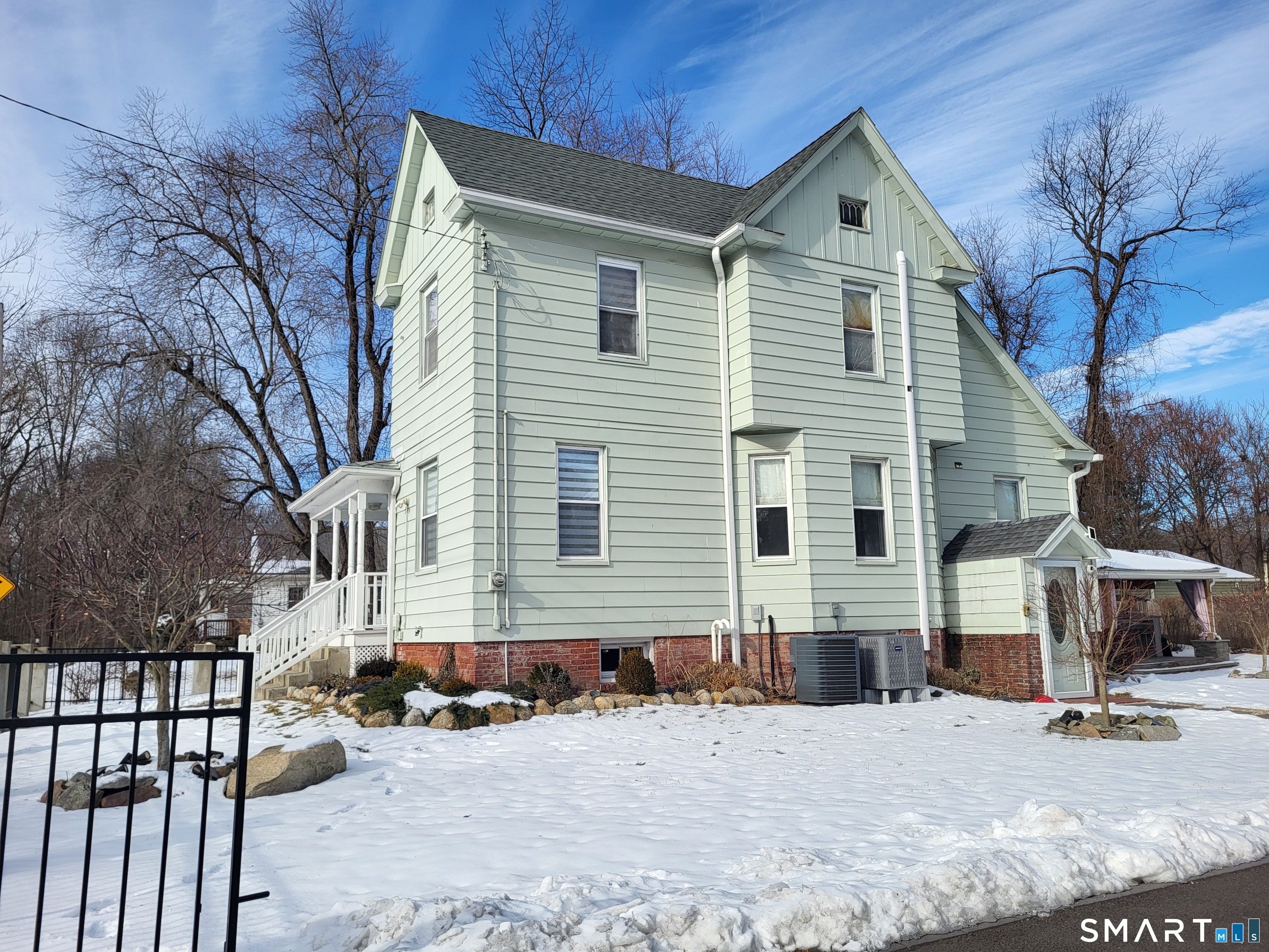 110 Darby Street Bloomfield CT 06002