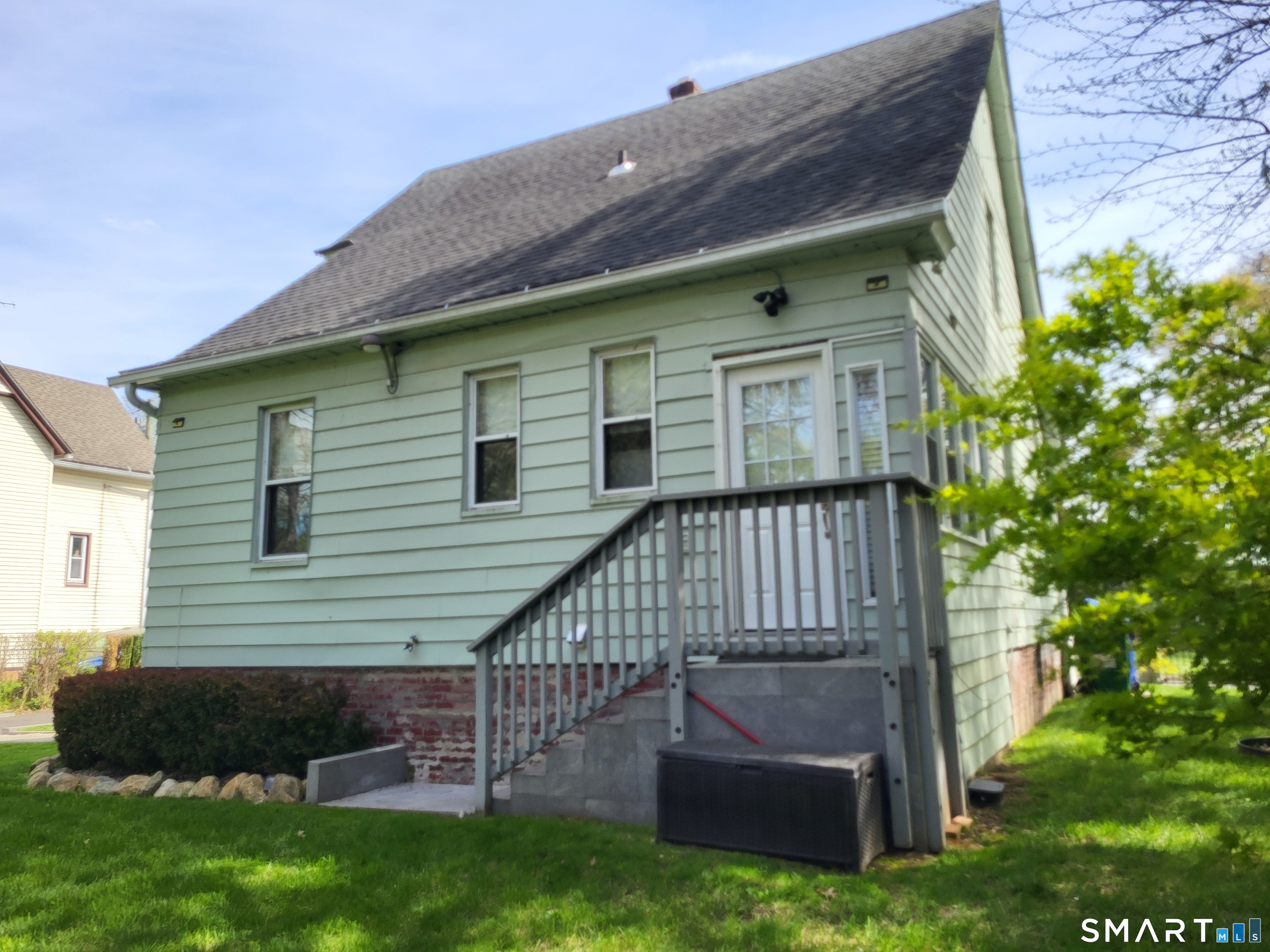 110 Darby Street Bloomfield CT 06002