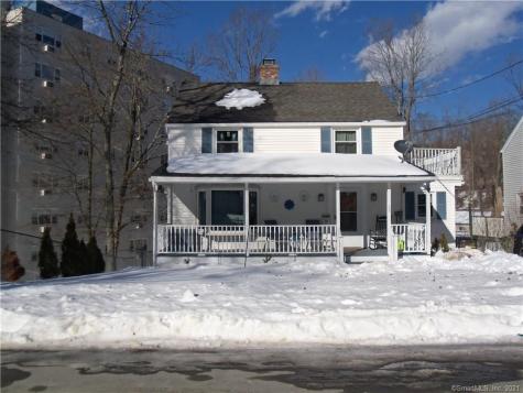 55 Nottingham Terrace Waterbury CT 06704