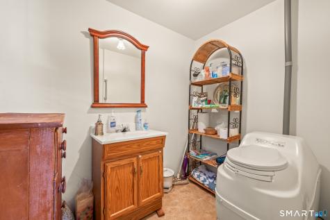 17 Marsh Point Morris CT 06763
