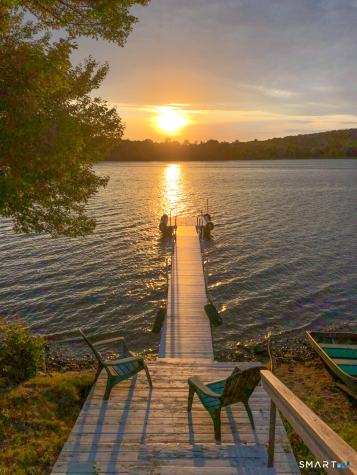 17 Marsh Point Morris CT 06763