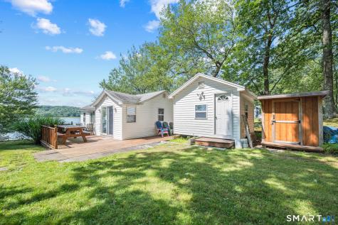 17 Marsh Point Morris CT 06763