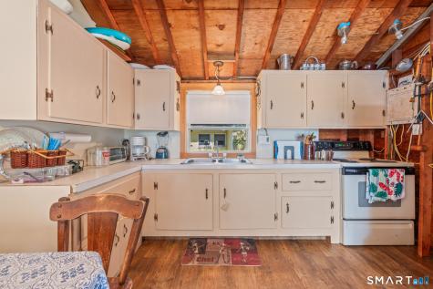 17 Marsh Point Morris CT 06763