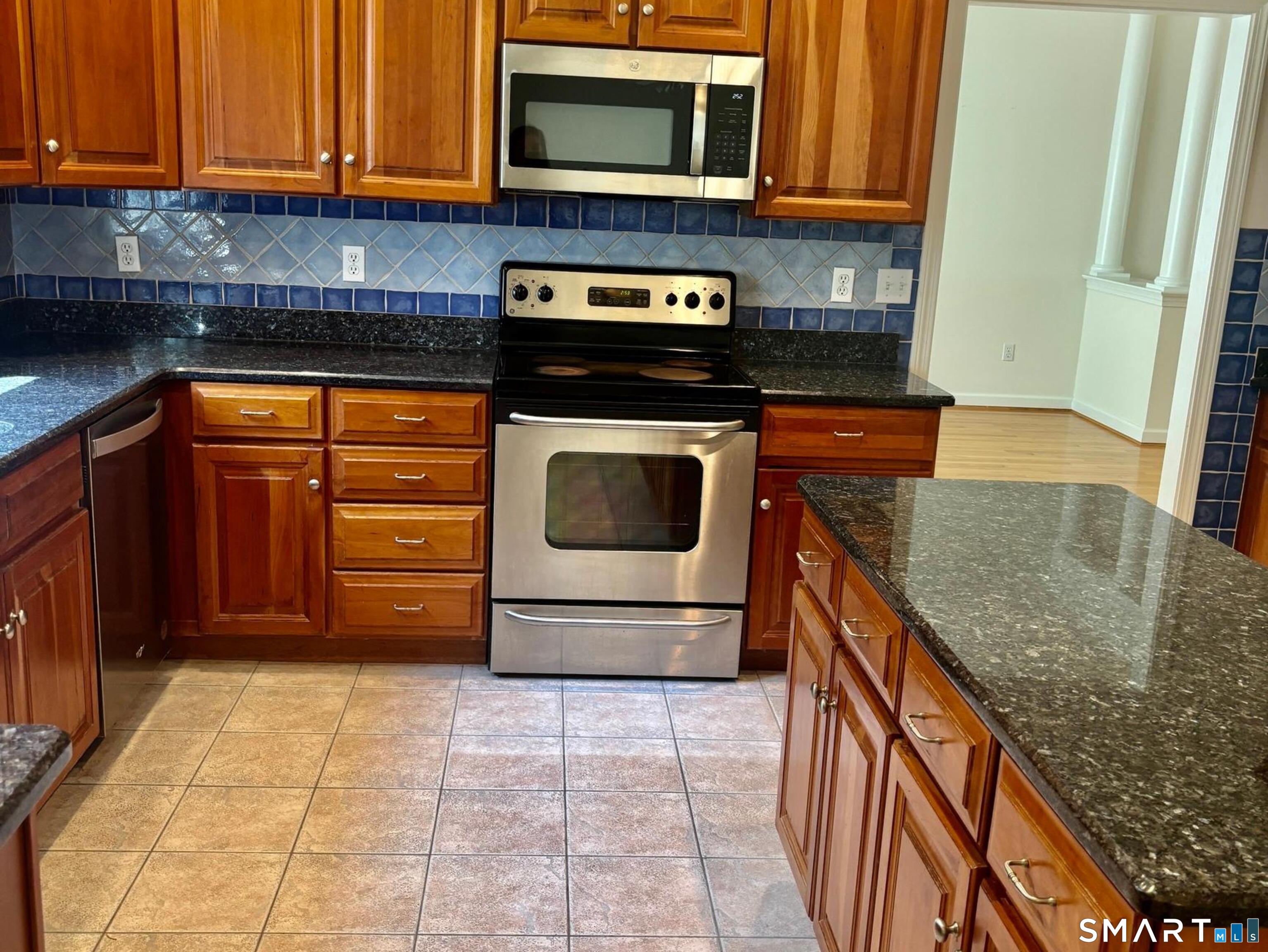91 Valley View Road Manchester CT 06040