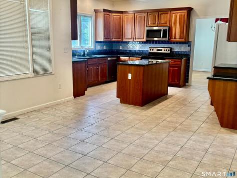 91 Valley View Road Manchester CT 06040