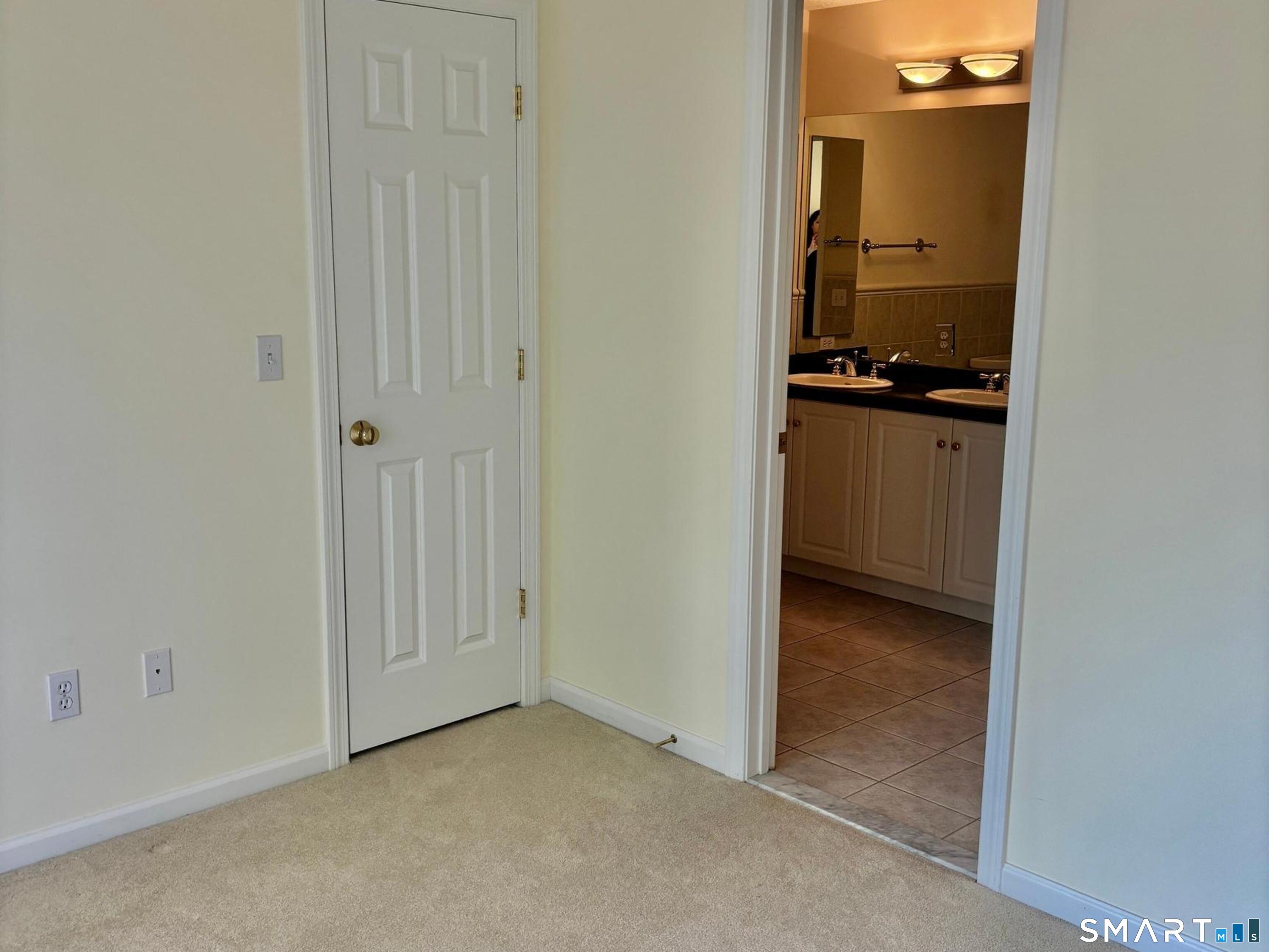 91 Valley View Road Manchester CT 06040