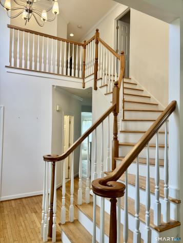 91 Valley View Road Manchester CT 06040