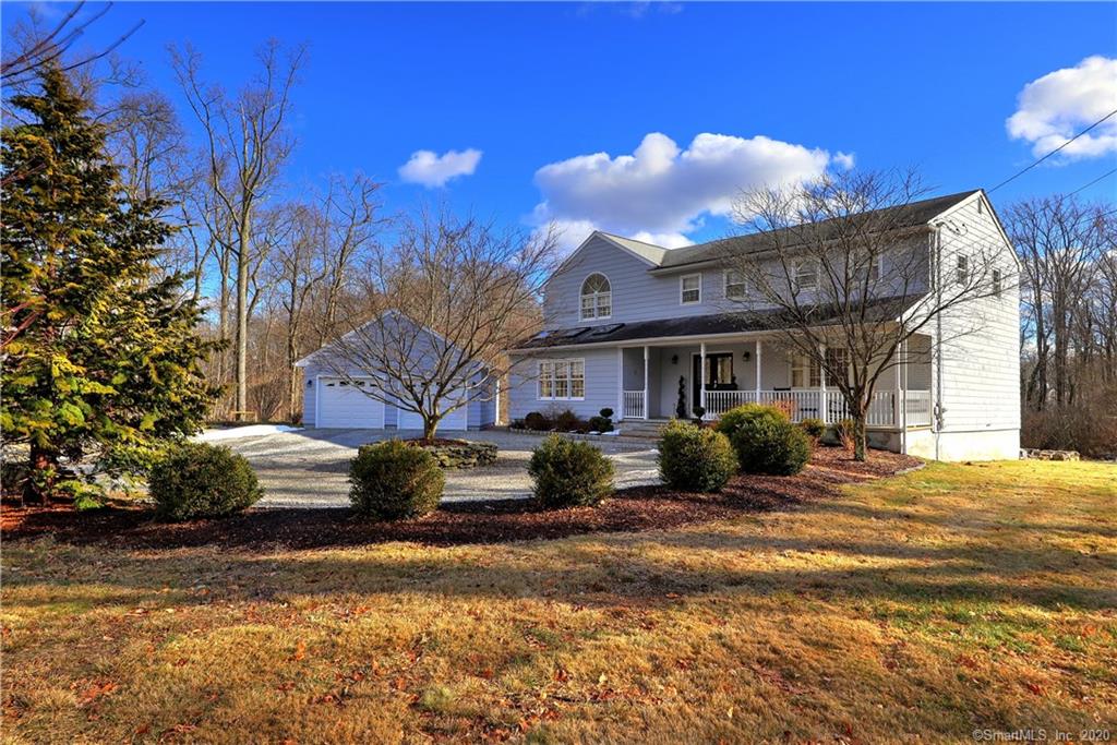 51 Lovers Lane Monroe CT 06468