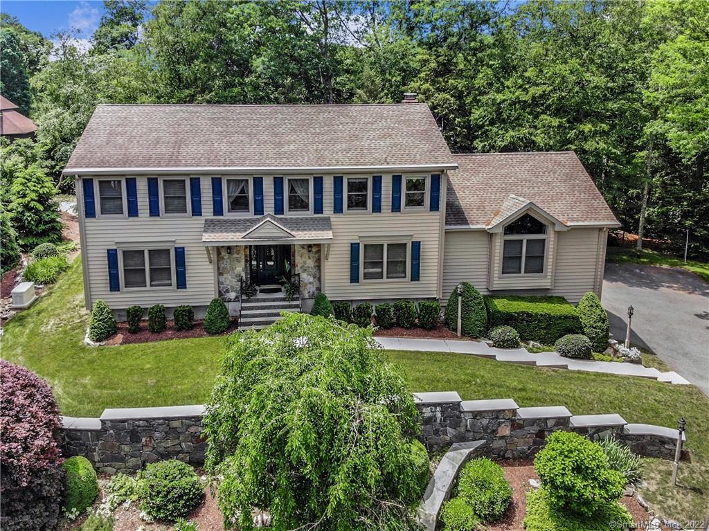 28 Greenknoll Drive Brookfield CT 06804