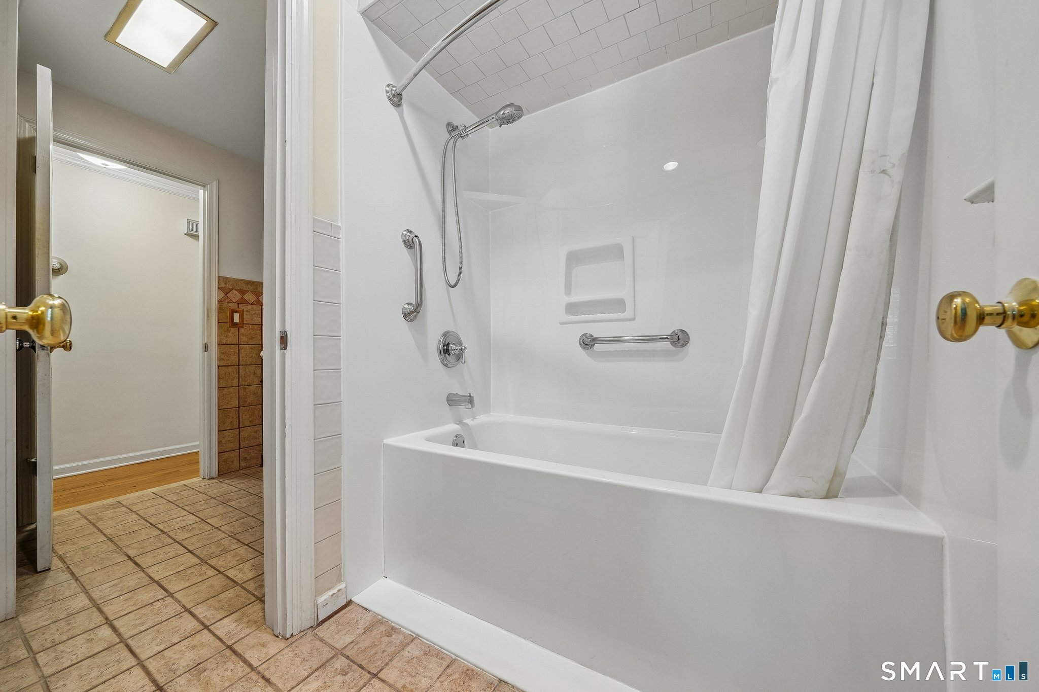 11 Stuart Drive Greenwich CT 06870