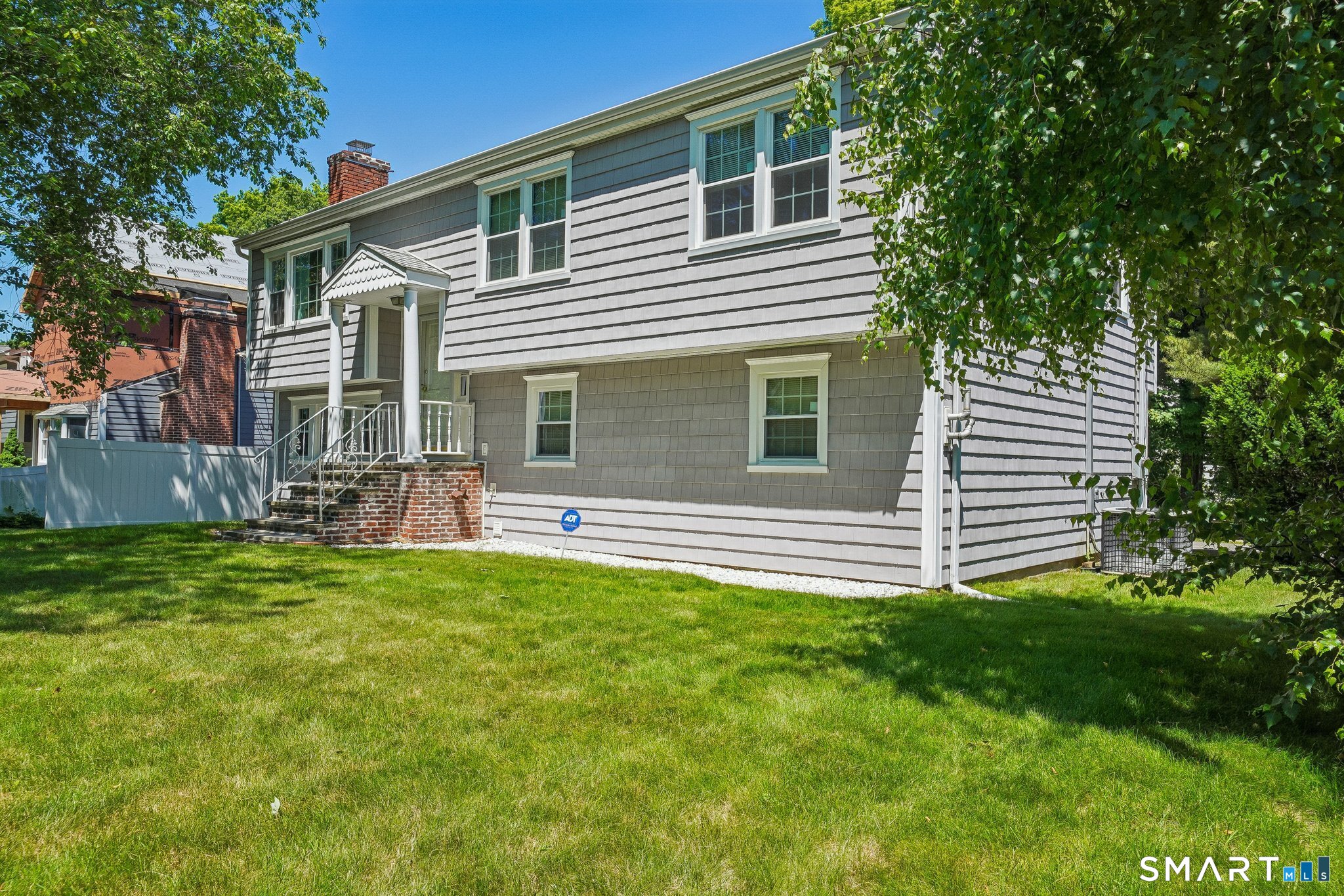 11 Stuart Drive Greenwich CT 06870