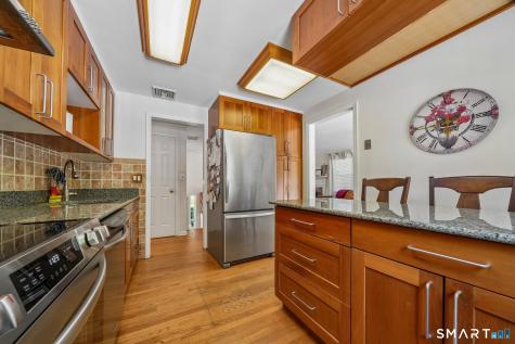11 Stuart Drive Greenwich CT 06870