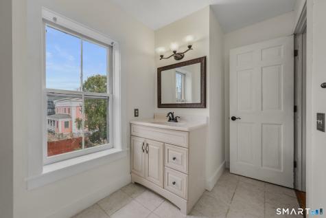 20 Starr Street New London CT 06320