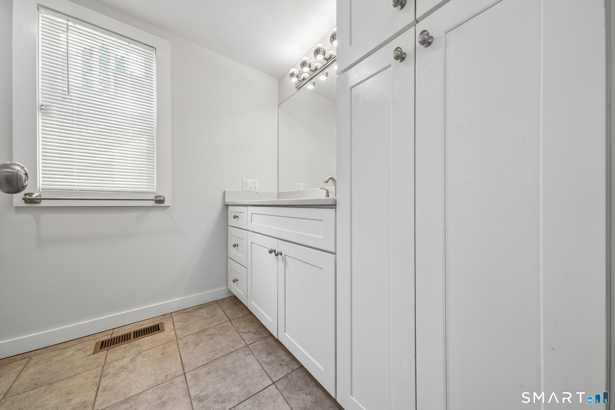 10 Wells Avenue Stamford CT 06902