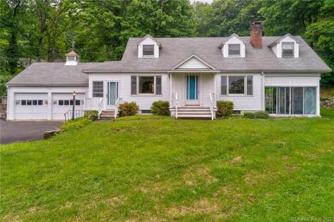 74 Portland Avenue Redding CT 06896