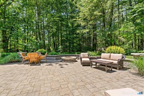 23 Lawton Drive Simsbury CT 06070