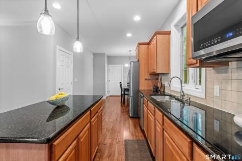 2 Rustic Oak Farmington CT 06085
