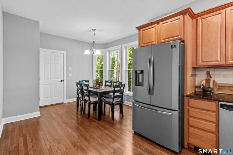 2 Rustic Oak Farmington CT 06085