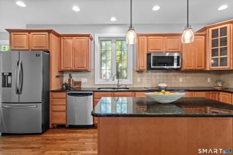 2 Rustic Oak Farmington CT 06085