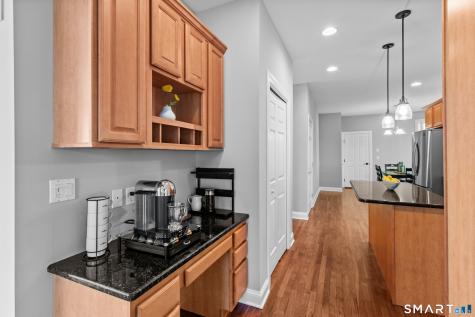 2 Rustic Oak Farmington CT 06085