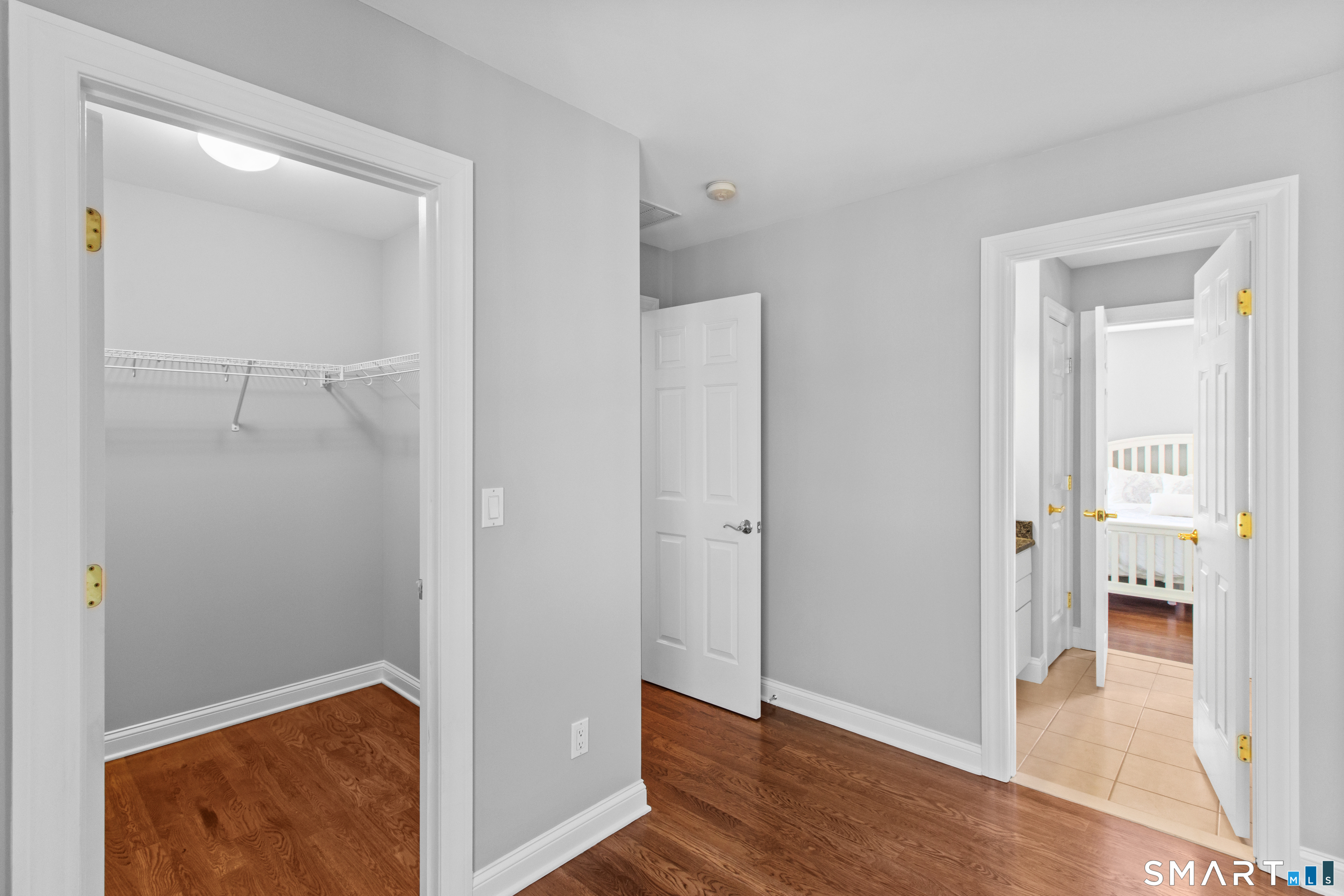 2 Rustic Oak Farmington CT 06085