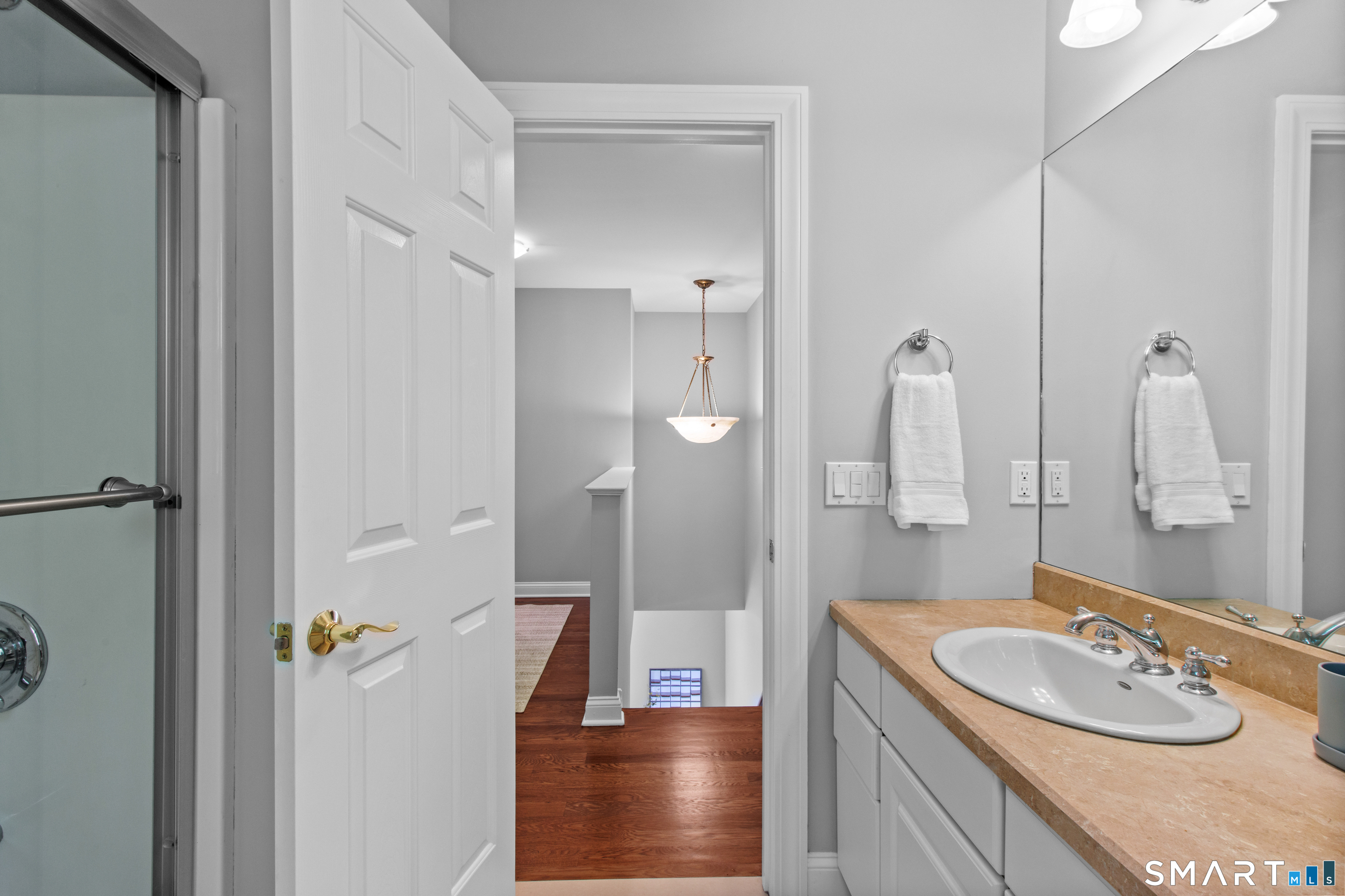 2 Rustic Oak Farmington CT 06085