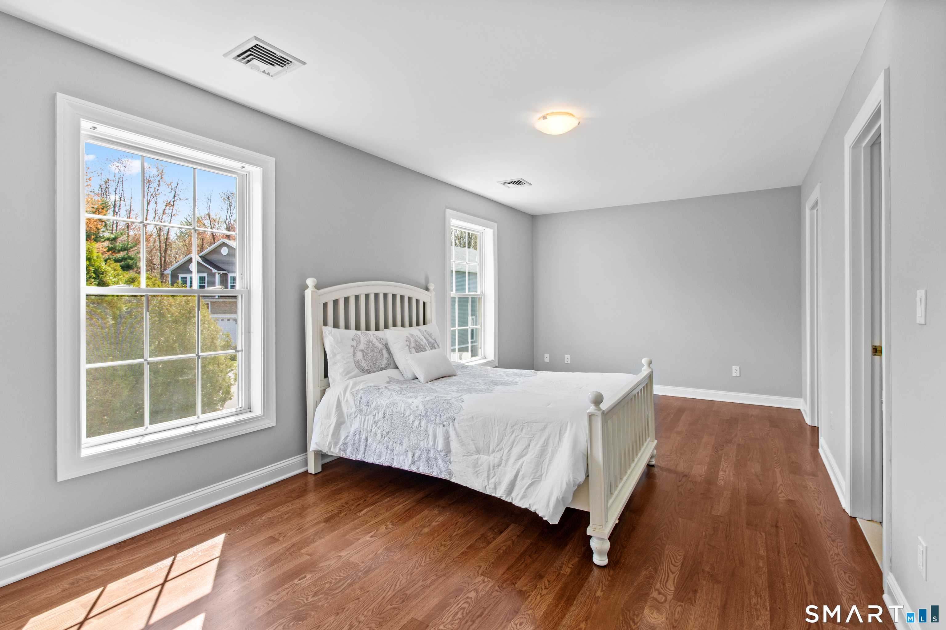 2 Rustic Oak Farmington CT 06085