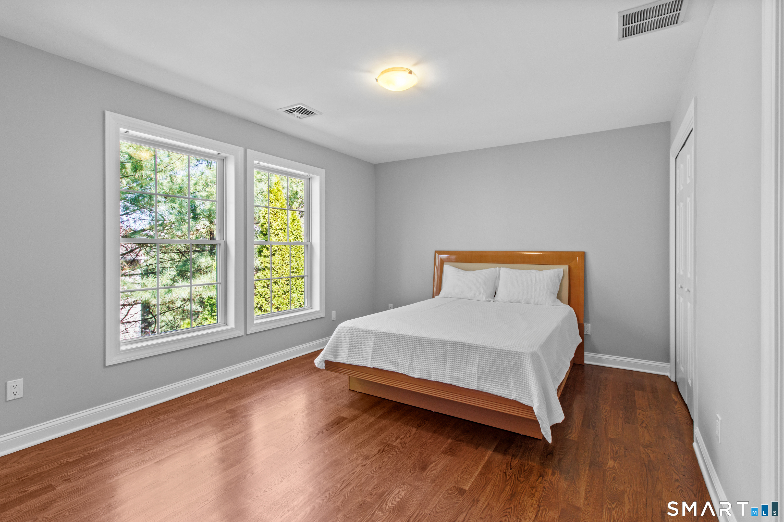2 Rustic Oak Farmington CT 06085